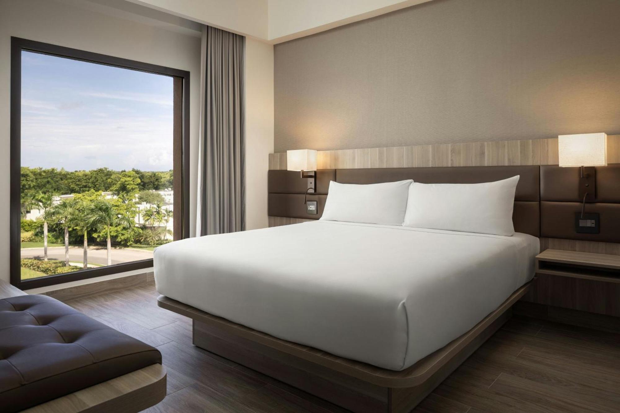 Ac Hotel By Marriott ปุนตากานา ภายนอก รูปภาพ
